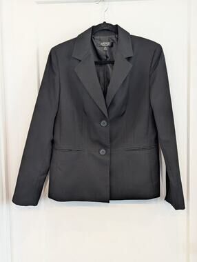 Kasper Women’s Size 10 Black Long Sleeved Double Button blazer Career EUC